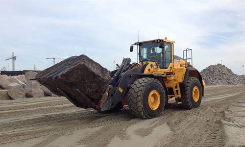 VG -Two Volvo L220H Loaders